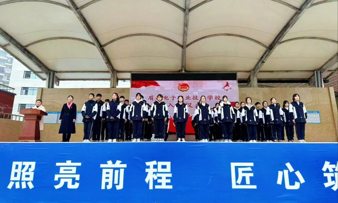 12f99f04cf59e933182d1e3bd37b629e.jpg 12f99f04cf59e933182d1e3bd37b629e.jpg